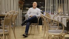 Pedro Vzquez, en el Mesn de Hervs en la calle Fontn, en A Corua