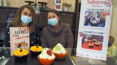 Eva y Paloma Bustelo muestran las tapas elaboradas en la panader�a San Jos� para Saborea Padr�n, que ofrece a partir de hoy 11 propuestas en 10 locales. Los viernes 5 y 12, de 20 a 23 horas; y los s�bados 6 y 13, de 13 a 15 y de 20 a 23 horas. Entre las personas que voten por la mejor tapa se sortear�n un vale de 100 euros y otros tres de 50.