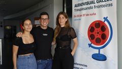 Sarai Moreira, Pablo Lamosa y Ana Eiras, cineastas profesionales formados en la Universidade de Vigo.