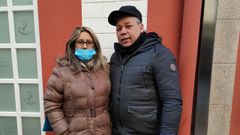 Yasm�n Hern�ndez y Javier Beltr�n, a las puertas de la Cocina Econ�mica.