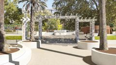 Tras un largo proceso de debate, el dise�o de la reforma del Xard�n do Pos�o logr� consenso vecinal y pol�tico. En el a�o 2020, en previsi�n de las obras, no se renov� el contrato de la cafeter�a, pero la ejecuci�n de los trabajos no termina de arrancar.