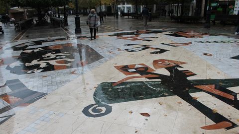 El z�calo frente al teatro Jovellanos de Gij�n