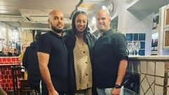 Ana Peleteiro, con Juan Diego y �lex en el Arco da Vella