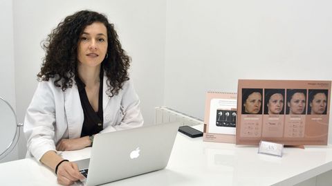 Ana Seoane, dodrense de 37 a�os afincada en Santiago, abri� una cl�nica de medicina est�tica que lleva su nombre en la r�a dos Fe�ns 3, donde ha tenido �muy buena acogida�, confirmando que �hab�a una necesidad entre las mujeres en perimenopausia y menopausia�, dice.