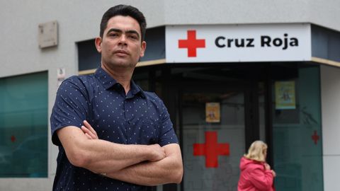 Rafael Espinosa, informático cubano de 40 años, ha encontrado trabajo como auxiliar de almacén gracias al plan de empleo de Cruz Roja