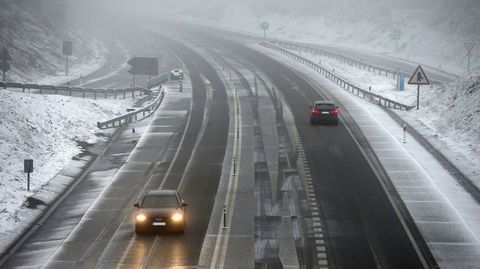 La v�a de alta capacidad de Monforte a Lugo (CG-2.2) estaba abierta este lunes por la ma�ana a pesar de la nevada