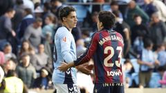 Manu S�nchez y Jones, en el Celta-Levante disputado en Bala�dos.