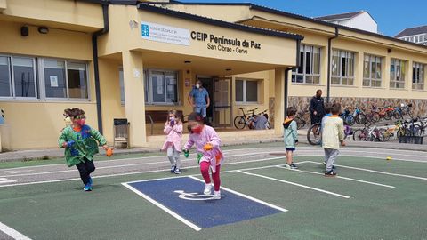 En imagen de archivo, CEIP Pennsula da Paz de Cervo, donde el lunes comenzarn el curso 144 alumnos