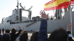 Llegada del �Pati�o� a la base naval de A Gra�a