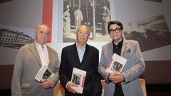 De izquierda a derecha, Jos� Ram�n Soraluce, Carlos N�rdiz y Miguel Rodr�guez Bugar�n en la presentaci�n.