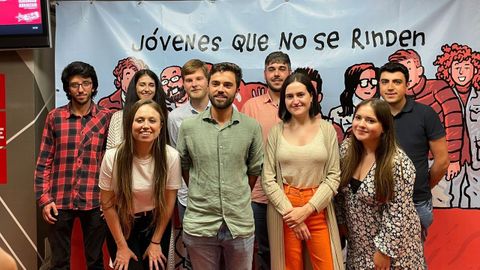 La nueva Comisi�n Ejecutiva Auton�mica de Juventudes Socialistas de Asturias tras tomar posesi�n