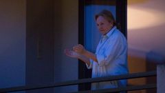 El violinista de la ventana en Lugo vuelve a tocar el segundo d�a de confinamiento