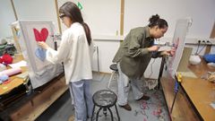 Taller de �tufting gun� en el laboratorio de la Facultade de Belas Artes, en Pontevedra, dentro de la programaci�n de Debut 2022