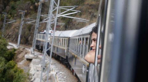 Las fotos del primer viaje del tren hist�rico Galaico Expreso en la Ribeira Sacra