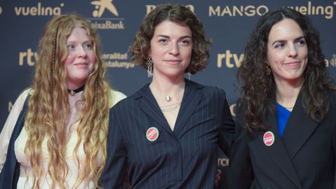 El equipo de la pel�cula �The painter's room� a su llegada a los Goya