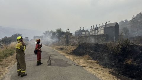 Incendio forestal no Macizo Central Ourensán.