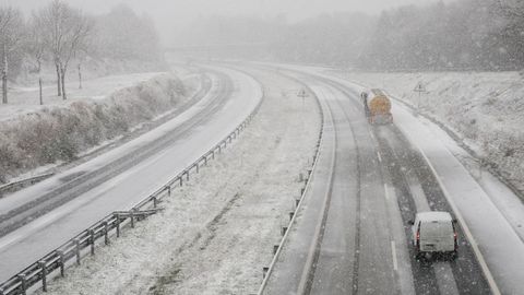 Sandi�s, Ourense, bajo un manto blanco