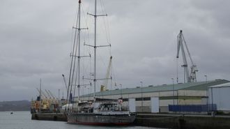 El Grain de Sail II, en el muelle de Calvo Sotelo