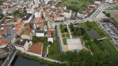 Abajo, a la izquierda, la manzana lim�trofe con el parque en la que se llevar� a cabo la actuaci�n