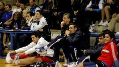 El Hotel Virxe da Cerca muestra arte solidario; y Neira Vilas estuvo en el Polit�cnico.