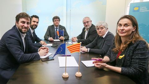 DIputados catalanes huidos a Bruselas