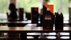 Imagen de un restaurante de Londres pr�cticamente vac�o. 