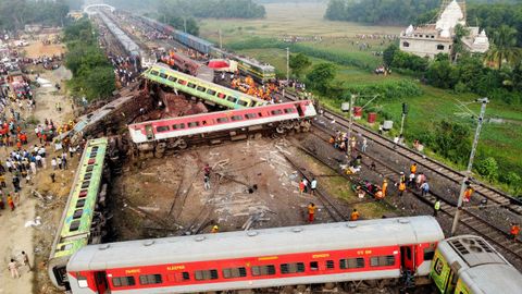 Im�genes del grave accidente ferroviario ocurrido en la India