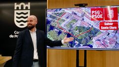 El portavoz municipal del PSPOE, Iv�n Puentes, este mi�rcoles en la sala de prensa del Concello de Pontevedra 