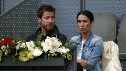 Los actores Manuel Baqueiro e Itziar Miranda.