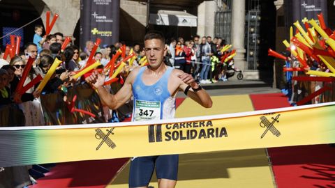 Carrera solidaria de la Guardia Civil en Ourense.