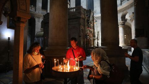 La iglesia del Santo Sepulcro ha reabierto sus puertas en Jerusal�n
