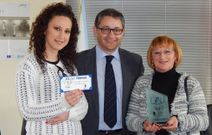 Las hosteleras ganadoras, con el alcalde de Dodro, Valent�n Alfons�n