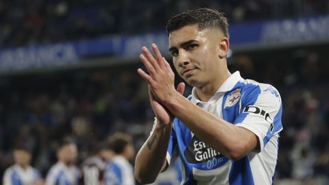 Yeremay aplaude tras la victoria contra el Albacete