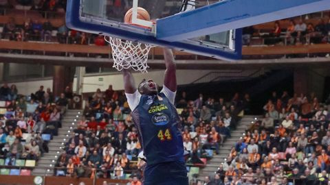 Thiam, durante el partido del Leyma ante el Zamora.