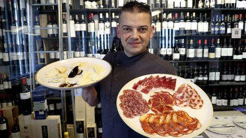 Jos� Manuel M�guez en La Bodeguilla de Santa Marta