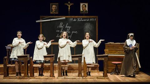 Una escena de la obra teatral �El florido pensil�