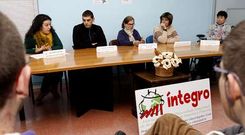 <span lang= es-es >Coloquio en �ntegro</span>. La asociaci�n con sede en Nant�n celebr� ayer una mesa redonda cuyas conclusiones ser�n la base del manifiesto que la entidad har� p�blico hoy.