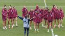 Las jugadoras de la seleccin espaola femenina de ftbol durante un entrenamiento