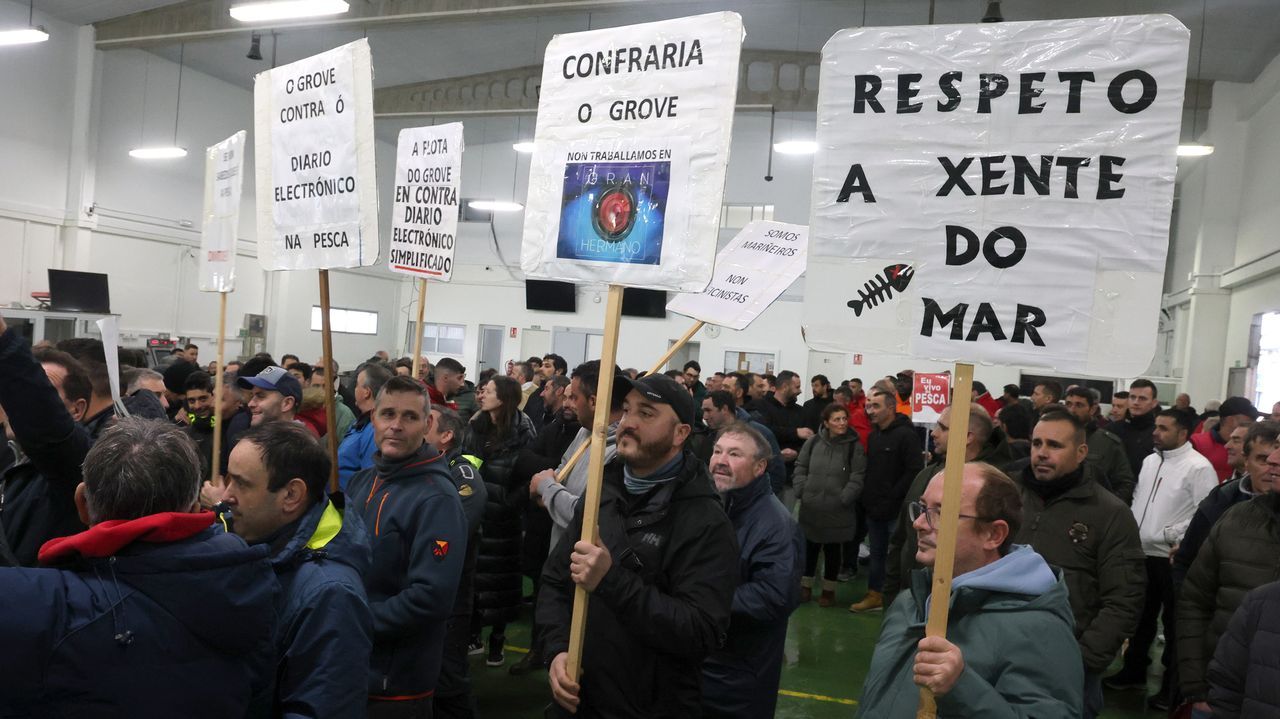 Cacabelos y Lago trasladan su apoyo a la flota de bajura: «O último que precisa o noso mar é burocracia»