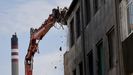 Comienza la demolicin de un edificio en Meicende