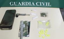 Objetos incautados en el registro de la vivienda