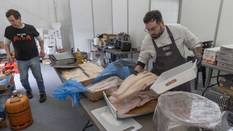 Preparativos para el primer banquete navide�o del Paluso en Santiago