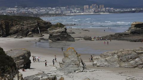 Una vista reciente de la costa barreirense desde la playa de L�ngara.