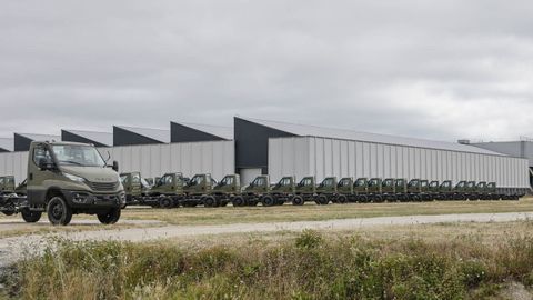 Veh�culos militares elaborados por la ourensana Rodr�guez L�pez Auto y que se encuentran en el pol�gono de San Cibrao das Vi�as de Ourense