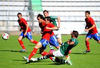 Iv�n Forte juega por delante de la defensa y aporta una gran seguridad al equipo.