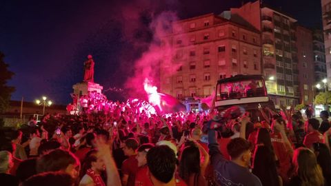 Fiesta de celebraci�n del ascenso de la UD Ourense en la plaza de Concepci�n Arenal.