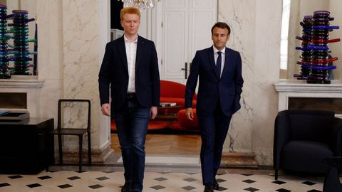 Adrien Quatennens en una reunin que mantuvo con el presidente francs, Enmanuel Macron