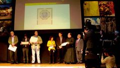El prior de Samos, Jos� Luis V�lez, recogi� el galard�n en la Gala deTurismo