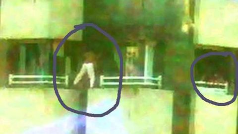 Tres ni�os �juegan� a saltar de ventana en ventana en Gij�n