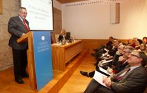 Castillo interes� durante hora y media a un auditorio lleno, que le hizo muchas preguntas. 